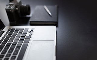 怎样通过一个完整的源码剖析案例展示Python对象模型的三要素（id、类型、值）